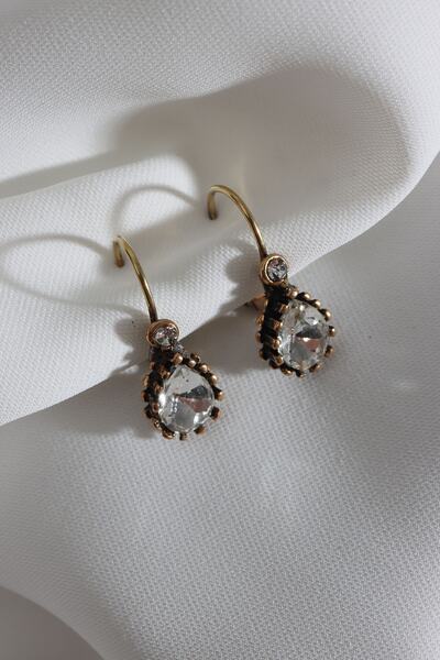 Süspüs Accessories Küçük Damla Model Beyaz Taşlı Otantik Küpe