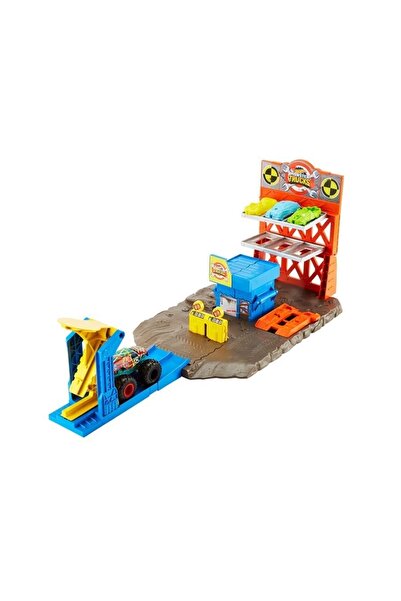 BYR Hot Wheels Monster Trucks Patlama Istasyonu Oyun Seti
