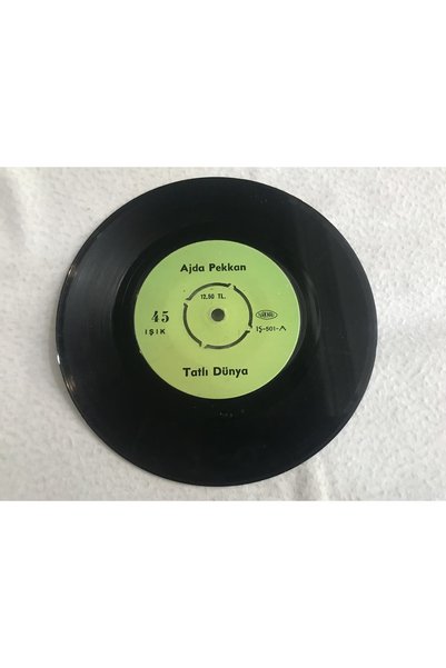 Ajda Pekkan - Tatlı Dünya - Ben Bir Köylü Kızıyım