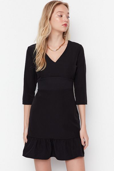 Trendyol Collection Μαύρο υφαντό φόρεμα με V λαιμόκοψη TWOAW23EL00380
