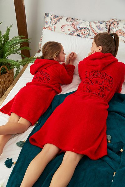Siyah İnci Red Embroidered Hooded Wellsoft Dressing Gown