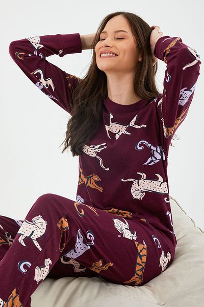 Arnetta Tiger Purple Women's Long Sleeve Pajama Set