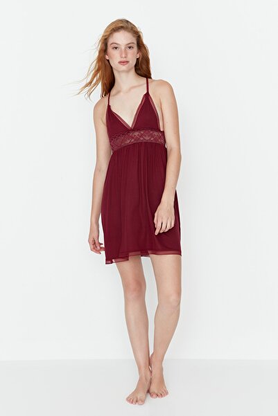 Trendyol Collection Wiskozowa dzianinowa bordowa koronkowa koszula nocna - ramiączka z liny, detale z tyłu THMSS20GC0014