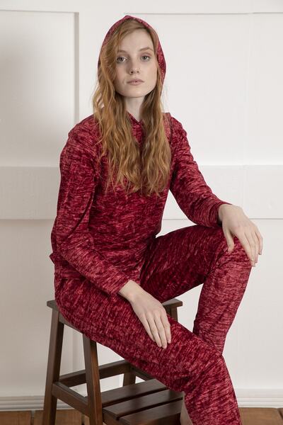 Siyah İnci Set de pijamale cu glugă din catifea roșie