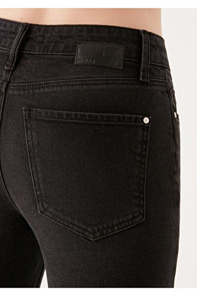 DRC trend Hawk Black Visok struk Mom farmerke s