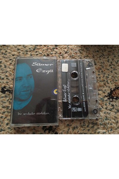 Boz Müzik Sümer Ezgü هو طباعة زجاجية لحب الترك