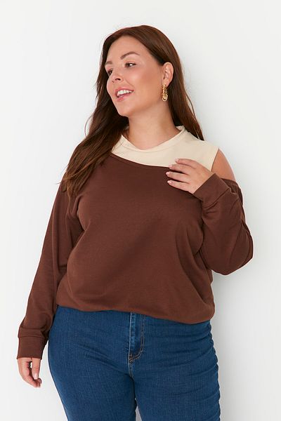 Trendyol Curve Plus Size Black Thin Knitted Sweatshirt - Crew Neck with Shoulder Detail Tbbaw23Ao00020