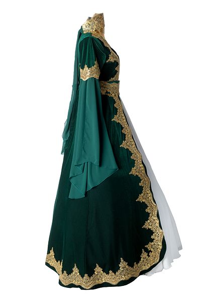 DolunayModa قفطان بيندالي للموسم الجديد من الدانتيل الذهبي