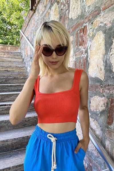 Dilvin Strappy Crop Top