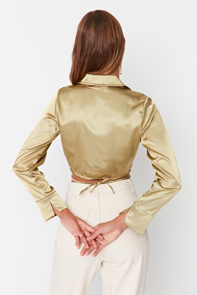 Trendyol Collection Bluză detaliată din satin cu cravată verde ulei TWOAW23BZ00466