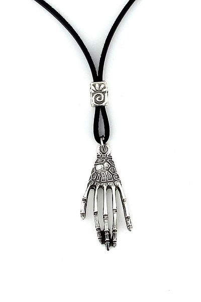 Solfera Metal Skeleton Hand Fingers Black Leather Men Necklace Q0587