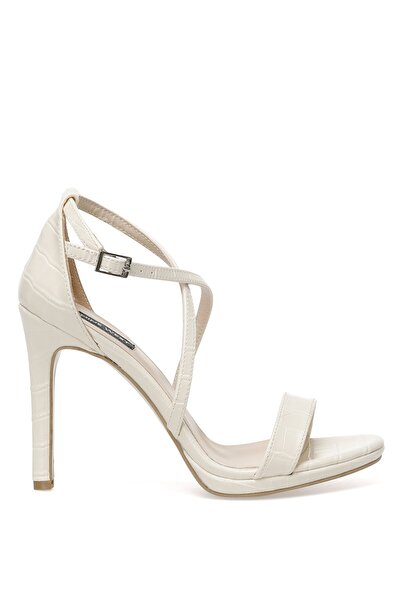 Nine West صندل نسائي بكعب بيج من Yume 2fx