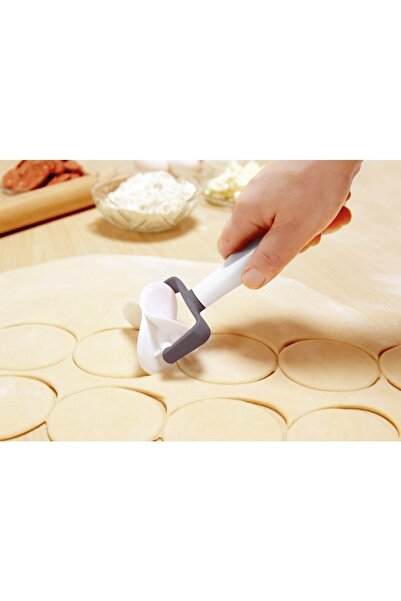 qussine جهاز قطع العجين والبسكويت على شكل دائرة