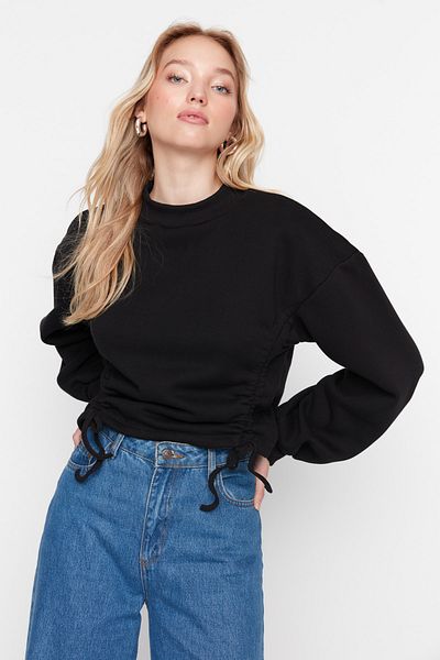 Trendyol Collection Чорний світшот кроп-орме з деталями для литок