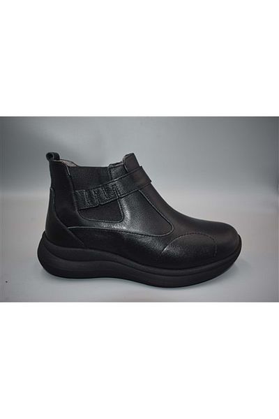 Forelli Ankle Boots - Black - Flat
