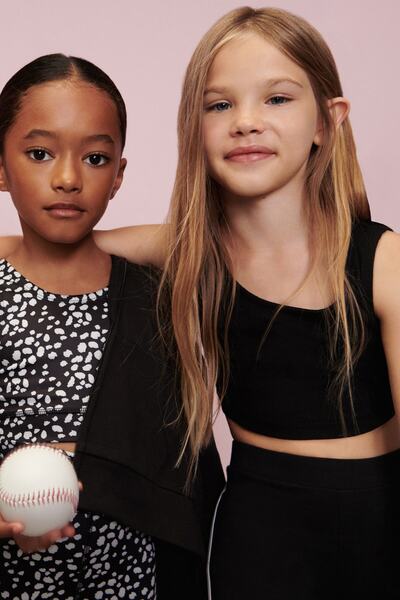 MANGO Kids Schwarzes T-Shirt für Mädchen 17024387