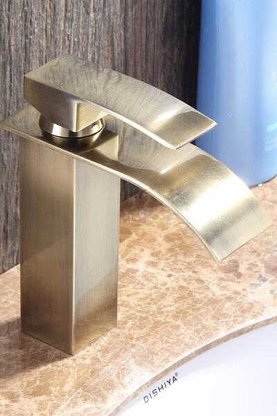 Hedi's Home Waterfall Antique Sink Faucet