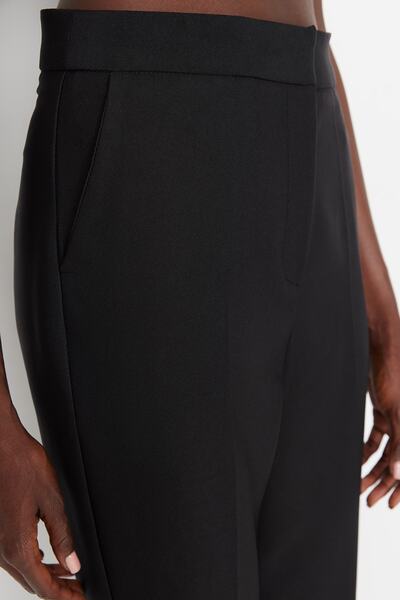 Trendyol Collection Black Slim Leg Woven Kalhoty TPRAW23PL00000