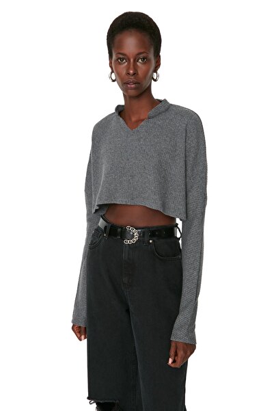 Trendyol Collection Pletená halenka s dlouhým rukávem v antracitové barvě TWOAW21BZ1213