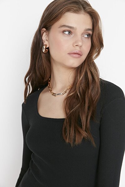 Trendyol Collection Černé přiléhavé na tělo s děleným výstřihem Mini žebrované elastické pletené šaty Twoaw21El2241