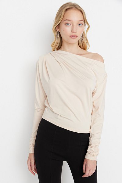 Trendyol Collection Stretch-Strickbluse mit asymmetrischem Kragen und fließendem Design - TWOAW21BZ1383