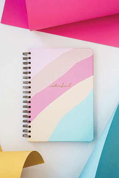 Matt Notebook 17x24 Cm Caiet de note cu copertă rigidă cu spirală elastică Curcubeu cu rigle