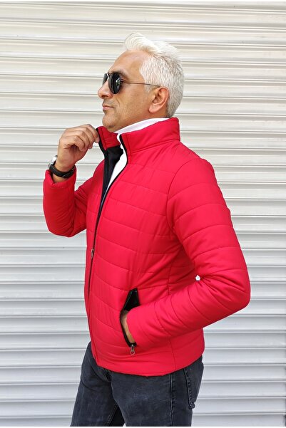 ARTMEN Червено прилепнало палто с надуваеми хоризонтални ивици