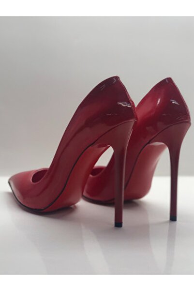 Num40S Kırmızı Rugan Stiletto Özel Ve Büyük Numara Yüksek Topuklu Ayakkabı