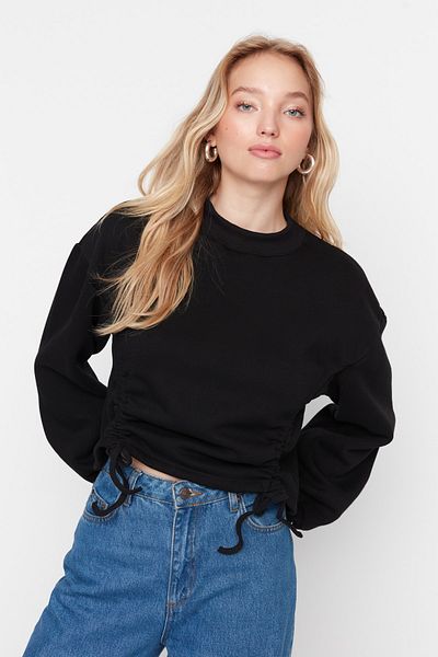 Trendyol Collection Чорний світшот кроп-орме з деталями для литок
