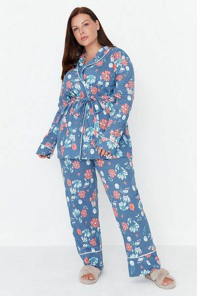 Trendyol Curve Große Größen in Pyjama-Set - Blau - Geblümt