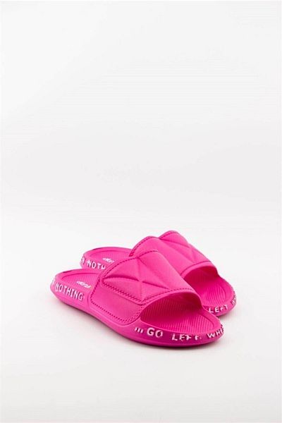 Settimo Women's Fuchsia Quilted Patterned Slippers