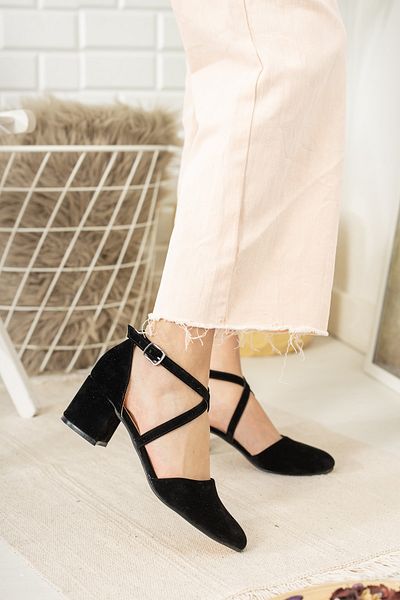 Tolgado Women's Black Cross Model Heeled Classic Shoes
