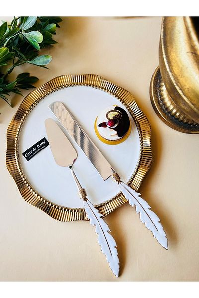 CASA DE BELLA 2 Piece Feather Pattern Cake Serving Set