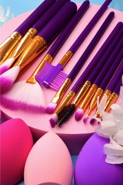 MUJGAN 2-Piece Makeup Brush Set 12-Piece Cylinder Brush Purple + 4-Piece Pear Sponge