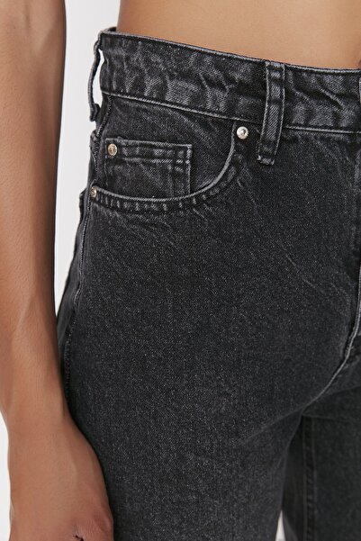 Trendyol Collection Anthracite High Waist Mom Jeans TWOSS22JE0274