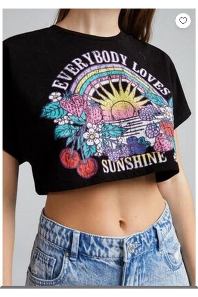 Çnru Oversize Crop Printed T-Shirt - Model