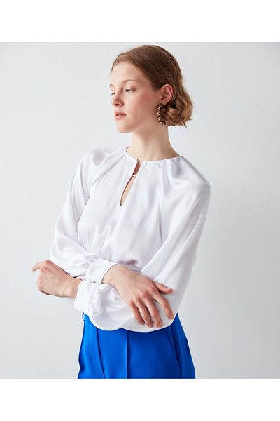 İpekyol Crop Blouse with Metal Accessories