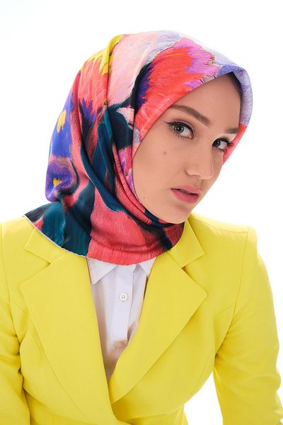 19V69 ITALIA Floral Pattern Gold Series Twill Scarf with Hanger and Gift Set 90x90 Cm