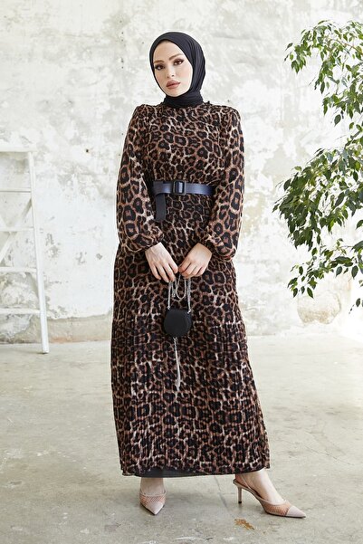 InStyle Nilva vzorované šifónové šaty - hnedé