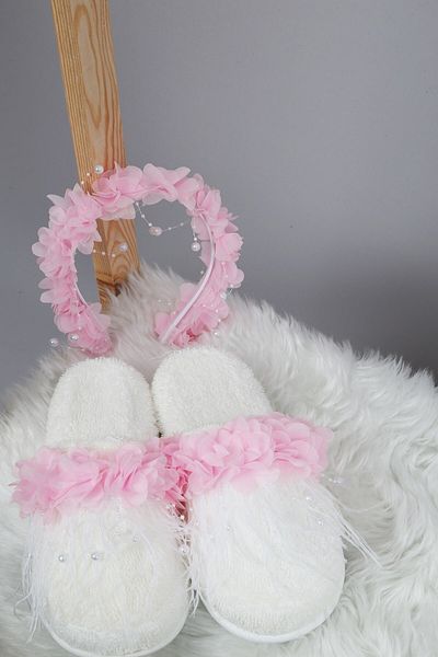 lohusahamile Pink Alya Maternity Slippers and Crown Set