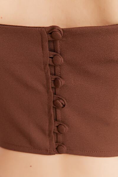 Trendyol Collection Barna szövött pántos blúz TWOAW23BZ00350