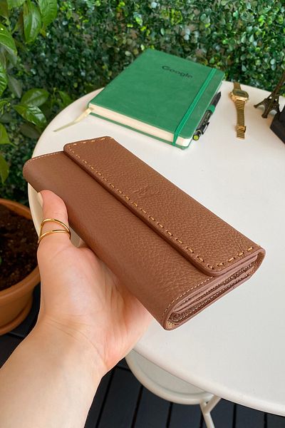 Modica Tampa - Genuine Leather Tan Wallet with Magnetic Phone Compartment, 14 Card Compartments