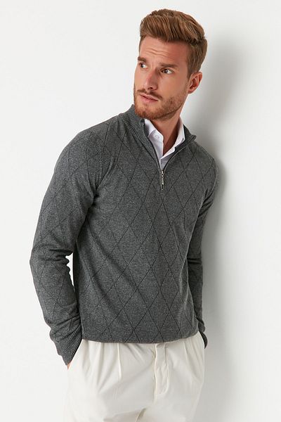 Trendyol Collection Grauer Slim-Fit-Smart-Strickpullover aus Baumwolle mit halbem Rollkragen und Reißverschluss TMNAW23KZ00215