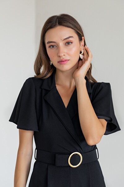 lovebox بذلة من قماش الكريب المرن بأكمام واسعة وحزام وياقة مزدوجة الصدر وطول ...