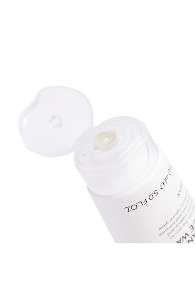 Botanicallab Turmeric And Salicylic Acid Ph Balancing Face Wash Gel 150 Ml