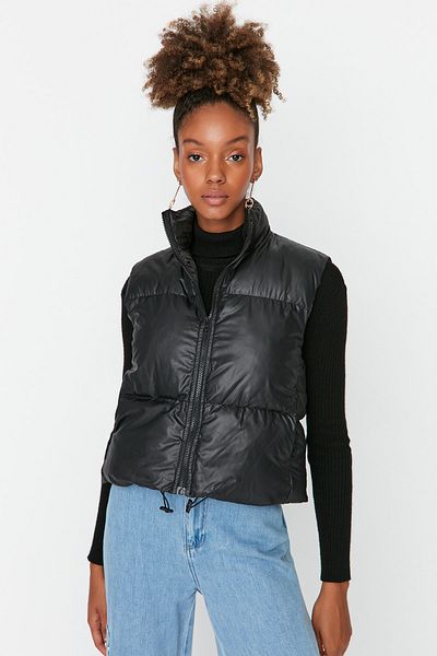 Trendyol Collection Black Puffer Vest TWOSS21YE0005