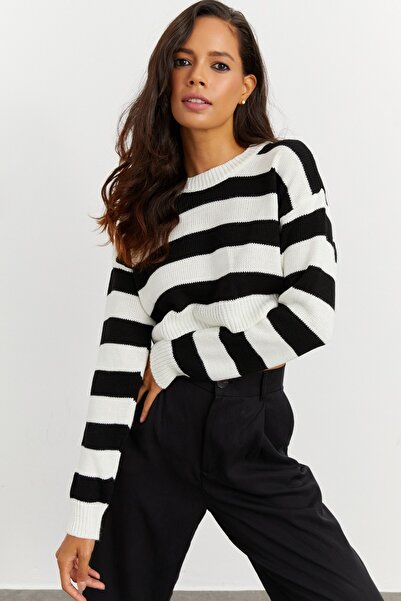 Cool & Sexy Pulover scurt cu dungi alb-negru pentru femei SF1538