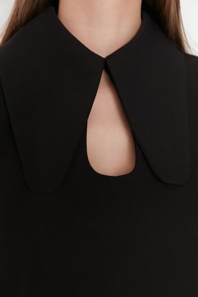 Trendyol Collection Detailní tkané šaty s černým límečkem TWOAW23EL01135