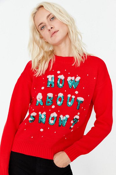 Trendyol Collection Roter Strickpullover mit weihnachtlicher Stickerei TWOAW23KZ01581
