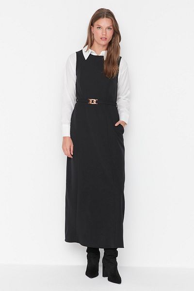 Trendyol Modest Tkané šaty bez rukávů s černým páskem TCTAW23EB00125